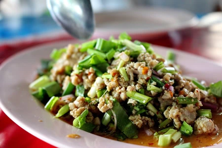 The 10 Best Dishes to Order in a Thai Restaurant in Koh Samui - Laab