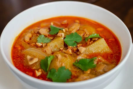 The 10 Best Dishes to Order in a Thai Restaurant in Koh Samui - Massaman Curry