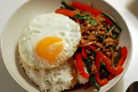 The 10 Best Dishes to Order in a Thai Restaurant in Koh Samui - Pad Krapow Moo