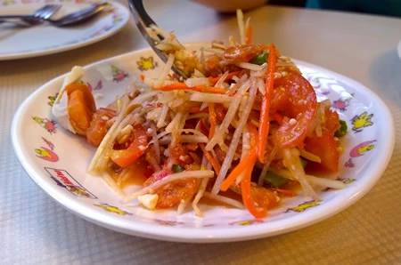 The 10 Best Dishes to Order in a Thai Restaurant in Koh Samui - Som Tam